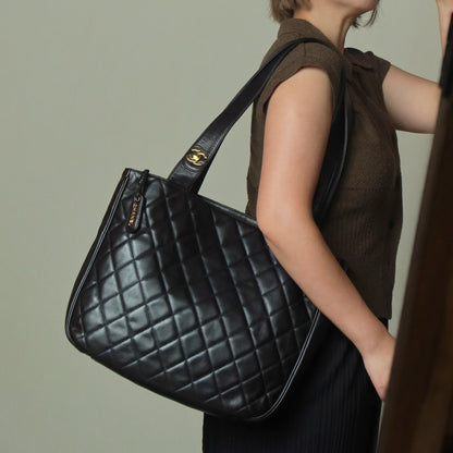 Chanel Vintage Deep Brown Diamond quilted CC turn lock Shoulder Shopper Tote Bag