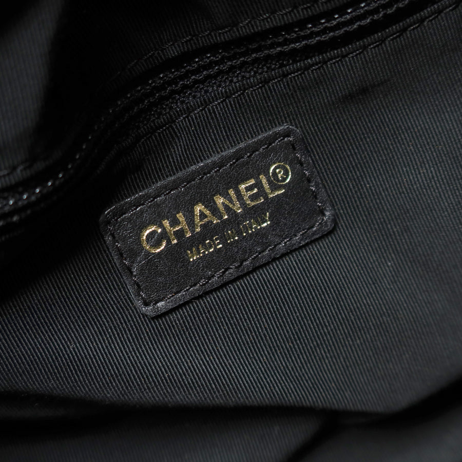 Chanel Vintage Black Lambskin Stitched Wood Resin Top Handle Weekend Bag N