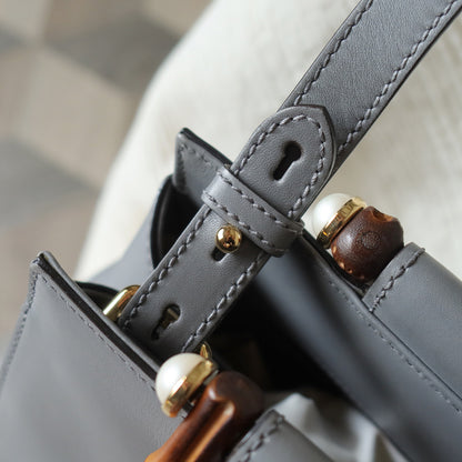 Gucci Vintage Nymphaea Gray Leather Bamboo Handle Pearl 2way Shoulder Bag