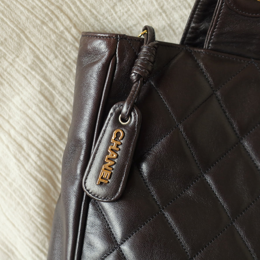Chanel Vintage Deep Brown Diamond quilted CC turn lock Shoulder Shopper Tote Bag