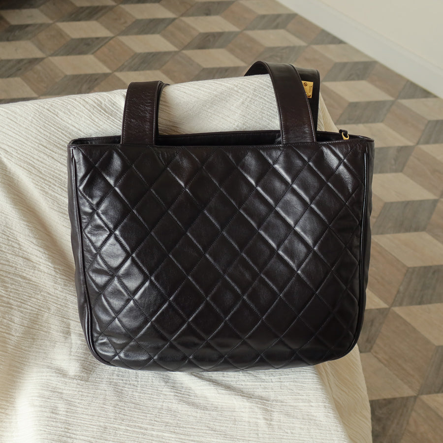 Chanel Vintage Deep Brown Diamond quilted CC turn lock Shoulder Shopper Tote Bag
