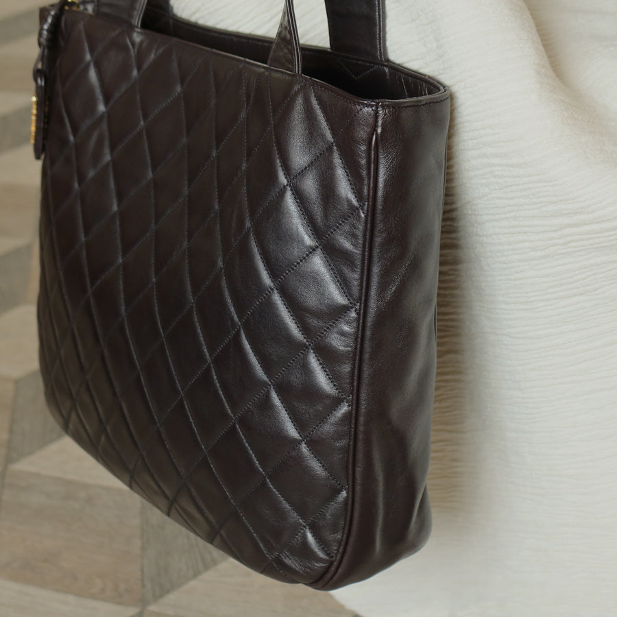 Chanel Vintage Deep Brown Diamond quilted CC turn lock Shoulder Shopper Tote Bag