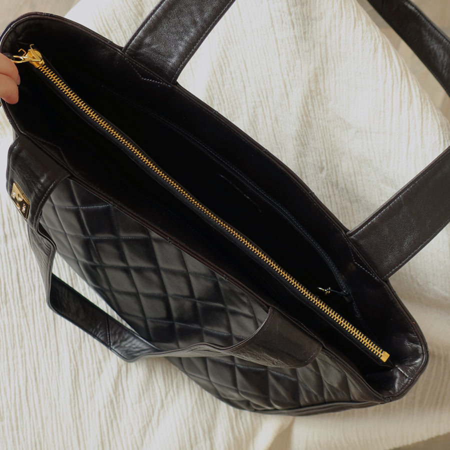 Chanel Vintage Deep Brown Diamond quilted CC turn lock Shoulder Shopper Tote Bag