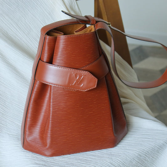 Louis Vuitton Vintage Cogac Brown Epi Leather Belt Strap Shoulder Bag M