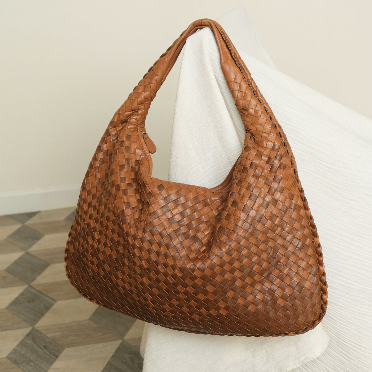 Rare Bottega Veneta Brown Dual tone Intrecciato Weave Veneta Large Hobo Bag