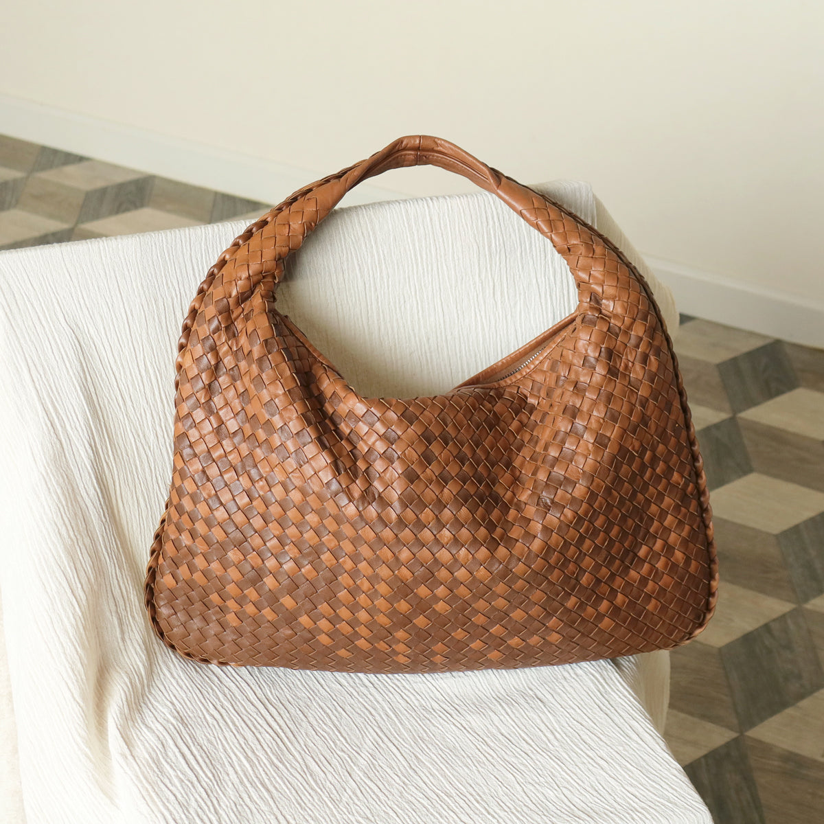 Rare Bottega Veneta Brown Dual tone Intrecciato Weave Veneta Large Hobo Bag