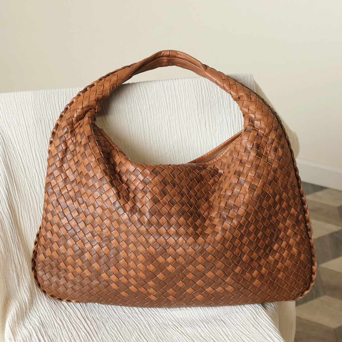 Rare Bottega Veneta Brown Dual tone Intrecciato Weave Veneta Large Hobo Bag