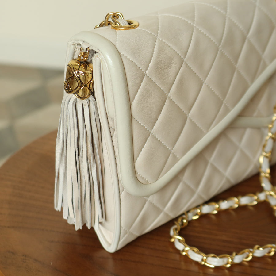 Chanel Vintage Ivory Lambskin Tassel Diamond Stitched 24k Asymmetrical Double Flap Bag