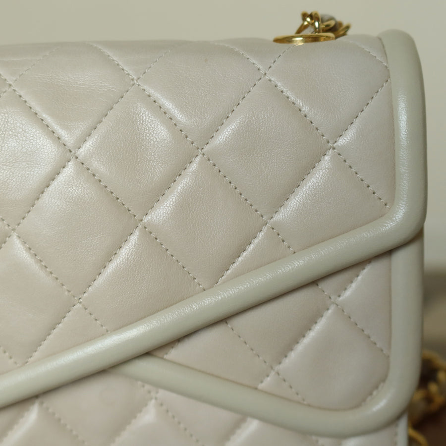 Chanel Vintage Ivory Lambskin Tassel Diamond Stitched 24k Asymmetrical Double Flap Bag