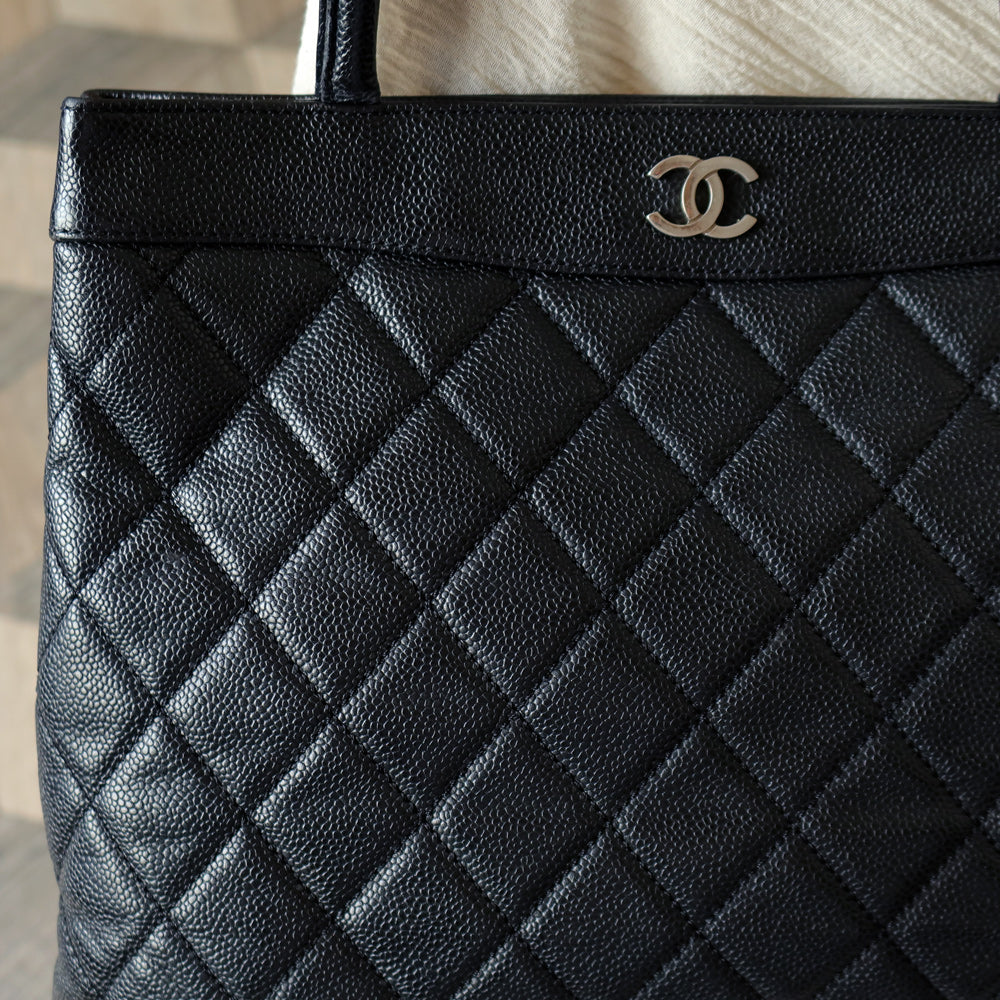 Chanel Vintage Black Caviar Diamond quilted CC mark Shoulder Tote Bag