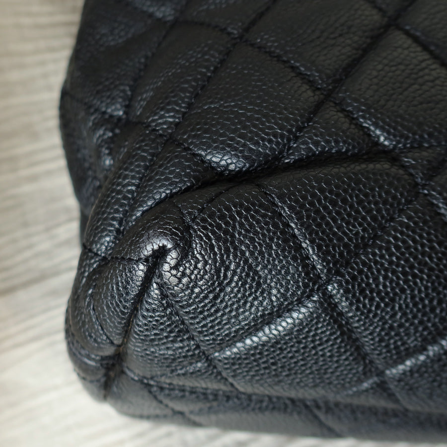 Chanel Vintage Black Caviar Diamond quilted CC mark Shoulder Tote Bag