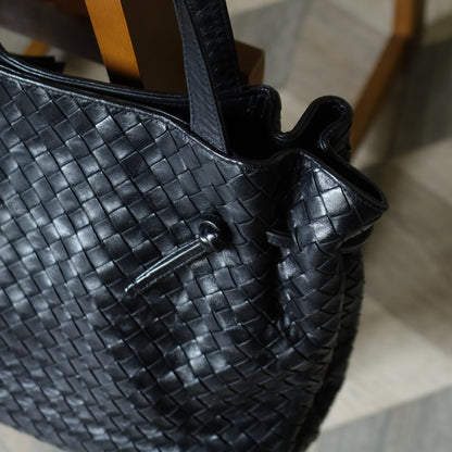 Bottega Veneta Vintage Black Leather Intrecciato Weave Knots Shoulder Bag
