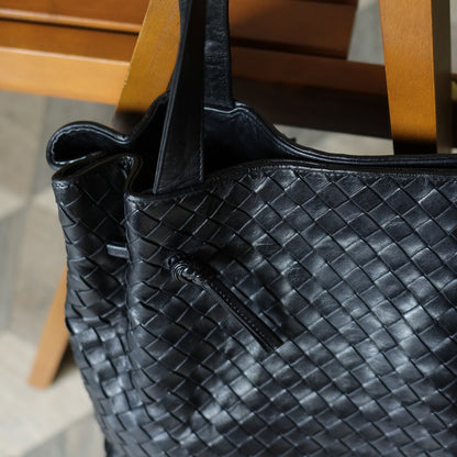 Bottega Veneta Vintage Black Leather Intrecciato Weave Knots Shoulder Bag