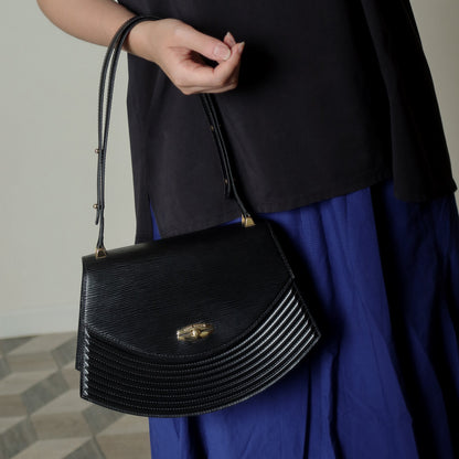 Louis Vuitton Vintage Black Epi Leather Tilsitt Gold turn lock 2way Shoulder Bag