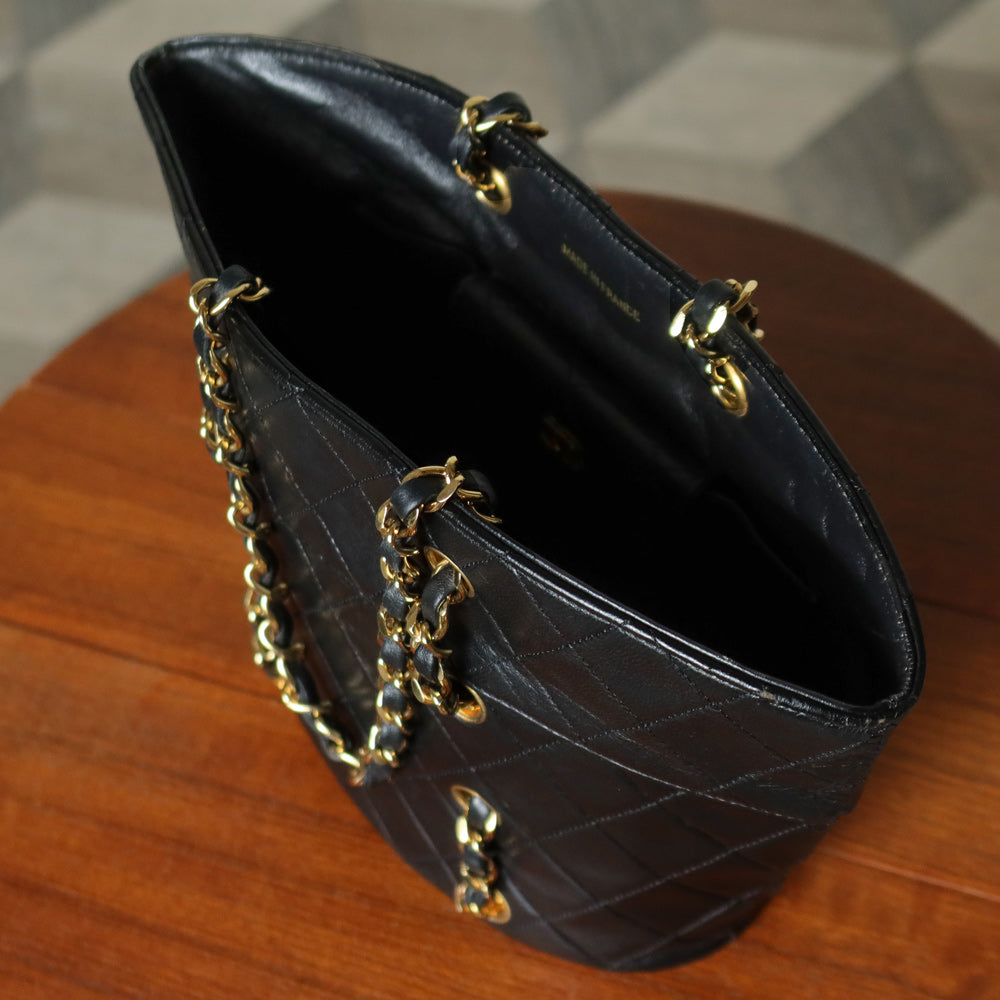 Vintage Chanel Black Lambskin Matelassé Quilted CC mark 2 way Basket Bag