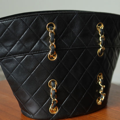 Vintage Chanel Black Lambskin Matelassé Quilted CC mark 2 way Basket Bag