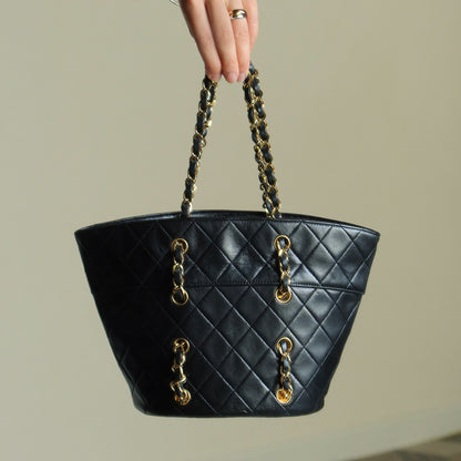 Vintage Chanel Black Lambskin Matelassé Quilted CC mark 2 way Basket Bag