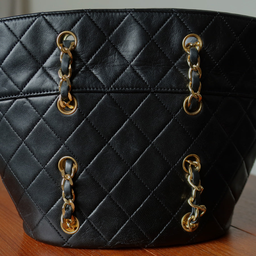 Vintage Chanel Black Lambskin Matelassé Quilted CC mark 2 way Basket Bag