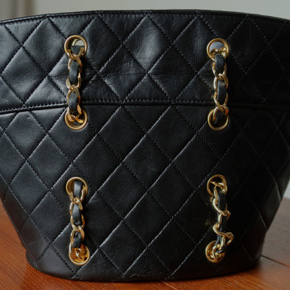 Vintage Chanel Black Lambskin Matelassé Quilted CC mark 2 way Basket Bag
