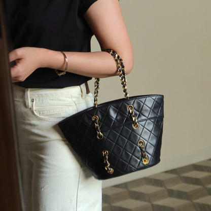 Vintage Chanel Black Lambskin Matelassé Quilted CC mark 2 way Basket Bag